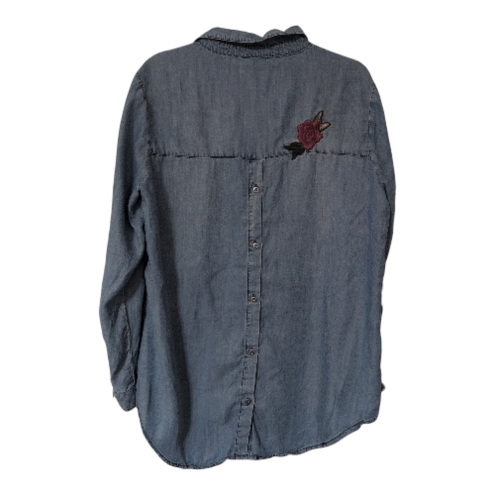 Standard Grace Blue High-low Chambray Denim Shirt with  Floral/Bird Design - Picture 3 of 9